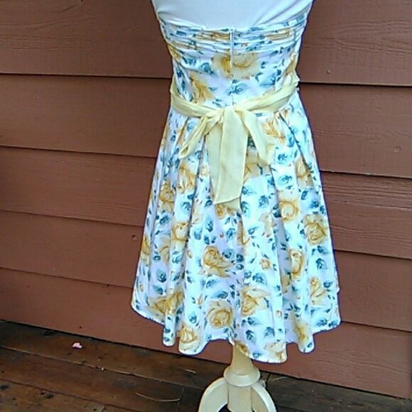 Belle by Oasis Strapless Dress - Picture 4 of 8